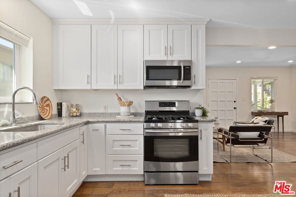 Sold 2683 Moss Avenue, Los Angeles, CA 90065 3 Beds / 2 Full Baths