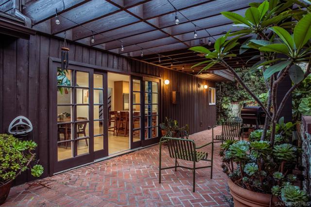 4021 Bernice Dr, San Diego CA: https://media.crmls.org/mediaz/17862754-f30a-4239-ba01-1eb15934f6fa.jpg