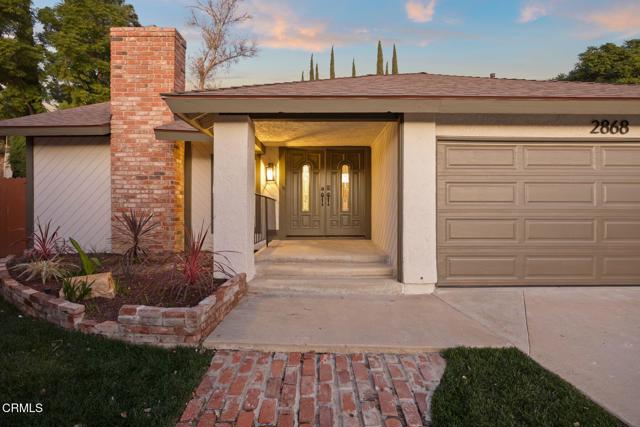 Detail Gallery Image 3 of 34 For 2868 Amber Wood Pl, Thousand Oaks,  CA 91362 - 4 Beds | 2/1 Baths