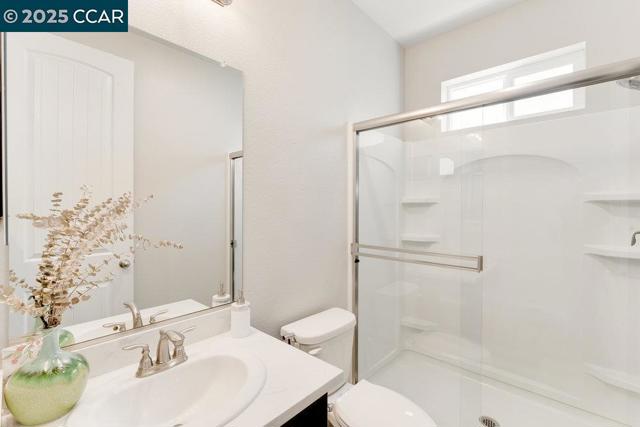 363 Fletcher Lane, Brentwood CA: https://media.crmls.org/mediaz/1786d721-d802-4116-9c03-06058ab8c9da.jpg