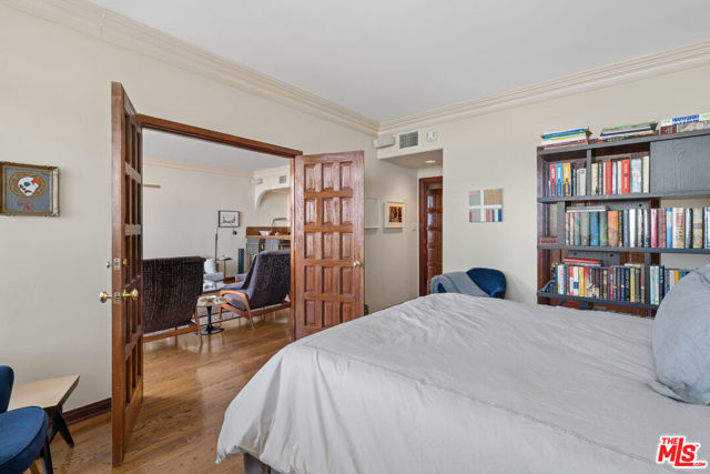 8787 Shoreham Drive, West Hollywood CA: https://media.crmls.org/mediaz/17874dde-a771-4a15-b906-1e6c0ad3b83b.jpg