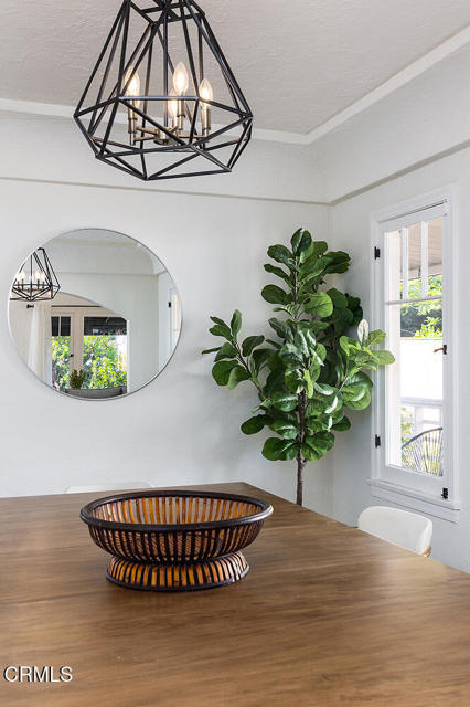1807 New York Drive, Altadena CA: https://media.crmls.org/mediaz/17874e71-6c3e-46a7-89fe-26e0b6cfe6b4.jpg