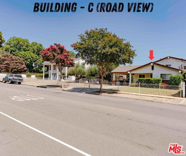 5706 Pioneer Boulevard, Whittier CA: https://media.crmls.org/mediaz/17875340-e0f4-4b8c-b691-fd91f7930365.jpg