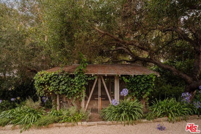 848 Picacho Lane, Santa Barbara CA: https://media.crmls.org/mediaz/178918ca-f562-4fa1-8784-82ab6adfd710.jpg