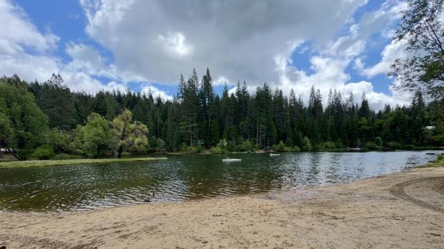 1753 Lightning Lane, Arnold CA: https://media.crmls.org/mediaz/17897022-3cb9-42b4-b661-7160cfa82049.jpg