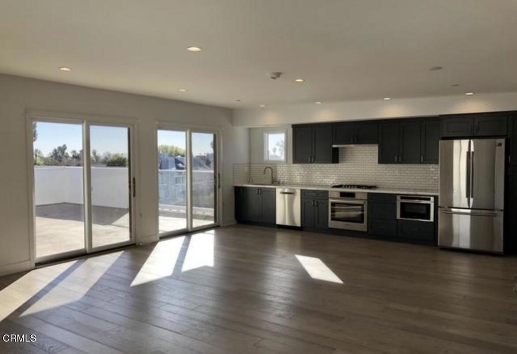137 S Wilson Avenue #403