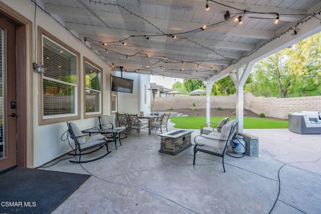 4260 Crabapple Court, Moorpark CA: https://media.crmls.org/mediaz/178a8df1-6239-49fc-805c-adb656b15f9c.jpg