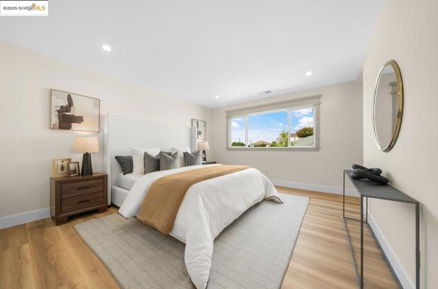 713 Midcrest Way, El Cerrito CA: https://media.crmls.org/mediaz/178b21dc-4f3f-4ecb-9c93-8446c37080f2.jpg