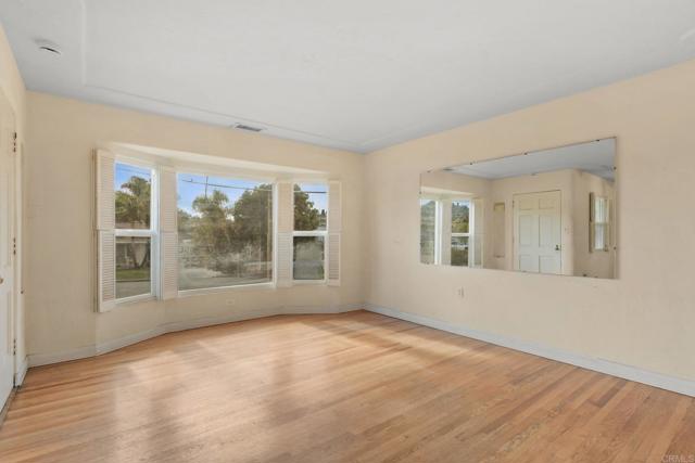 Detail Gallery Image 4 of 20 For 8860 Madison Ave, La Mesa,  CA 91941 - 3 Beds | 1 Baths