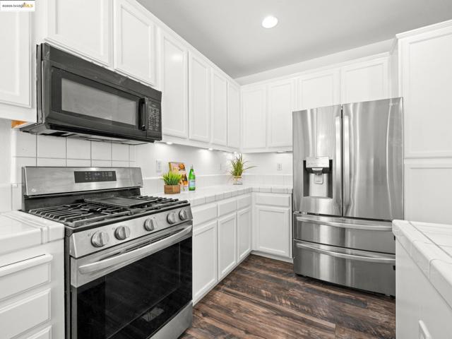 Image 10 of 32 For 1175 Nicholas Ct