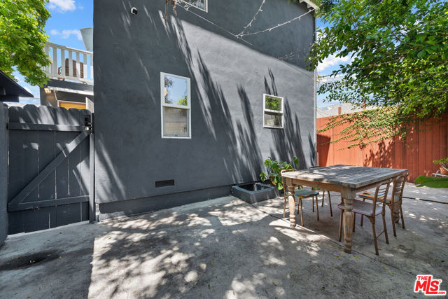 1205 Appleton Way, Venice CA: https://media.crmls.org/mediaz/178bc23a-ba3d-408f-a498-9e1759cbf8ad.jpg