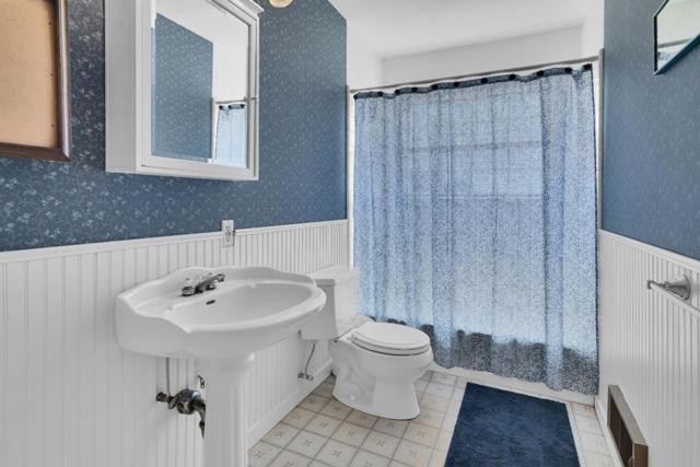 70500 Bradley Lockwood Road, Lockwood CA: https://media.crmls.org/mediaz/178c6880-8cb6-4da0-bc65-c8d2a1fd1a83.jpg