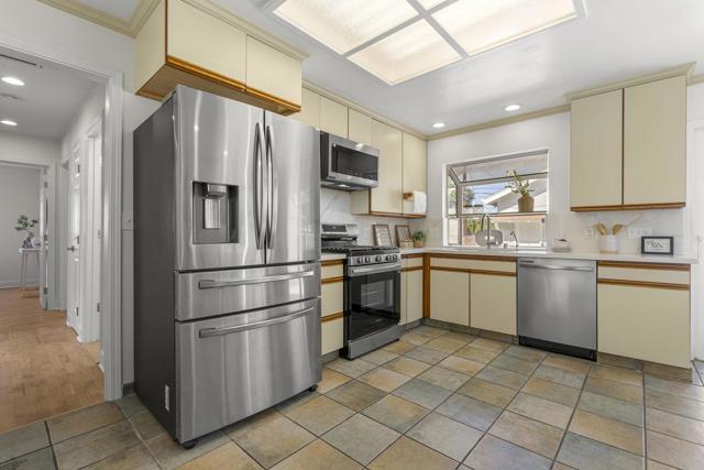 14596 Jacksol Drive, San Jose CA: https://media.crmls.org/mediaz/178d94bf-21b6-4b8d-ac9a-34ef48078480.jpg