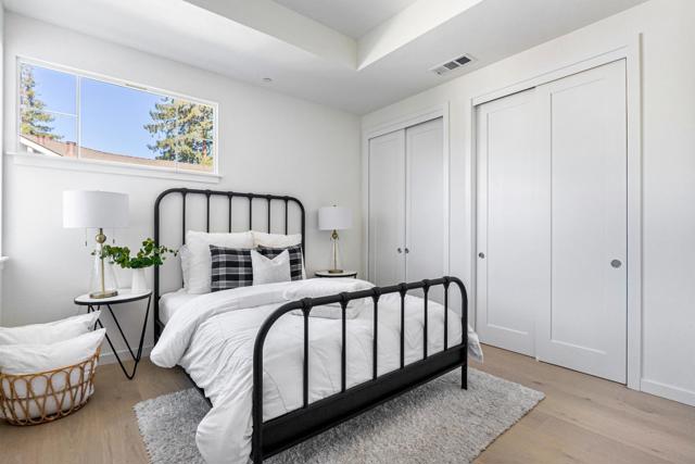 139 Flynn Avenue, Mountain View CA: https://media.crmls.org/mediaz/178dd5cc-c48b-442f-a328-bb0f00cec973.jpg