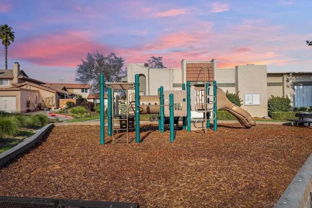 1634 Grandon Ave, San Marcos CA: https://media.crmls.org/mediaz/178e48a9-148f-4186-b71c-79184b32f5a2.jpg