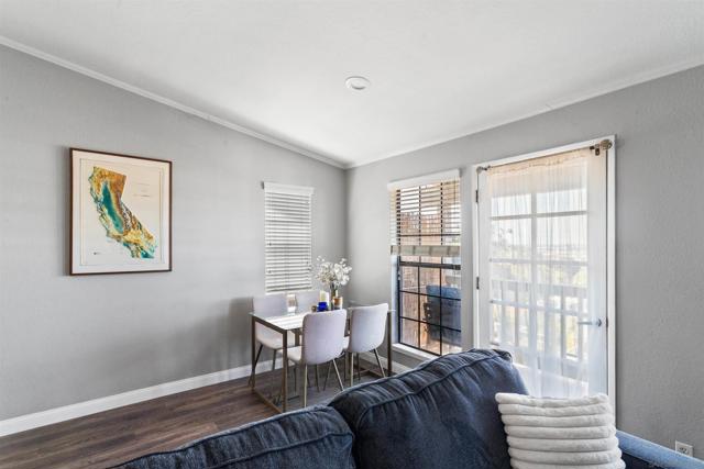 2235 Linwood St, San Diego CA: https://media.crmls.org/mediaz/1790e16b-9afe-429d-a91a-03be747dcecc.jpg
