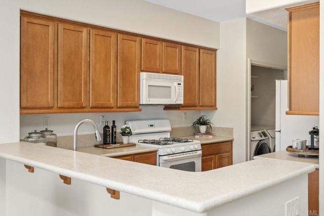 Detail Gallery Image 10 of 46 For 1371 Sky Ridge Ct, San Marcos,  CA 92078 - 3 Beds | 2/1 Baths