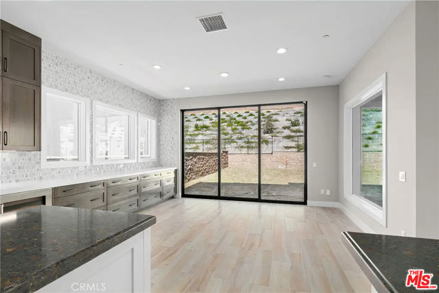 20517 W Deer Grass Court, Porter Ranch CA: https://media.crmls.org/mediaz/1792283d-137c-499d-bbf6-3bfa43a2dbfc.jpg