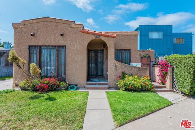 633 California Avenue photo 8