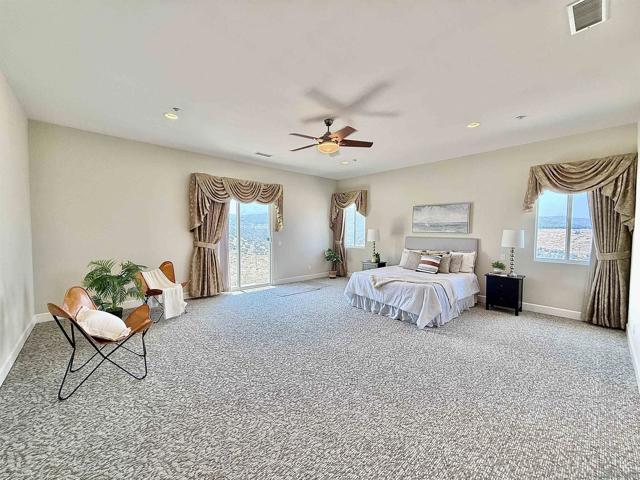 9189 Vista Entrada, Lakeside CA: https://media.crmls.org/mediaz/1793a60f-0e1e-4481-a7ff-16dcc5baab4f.jpg