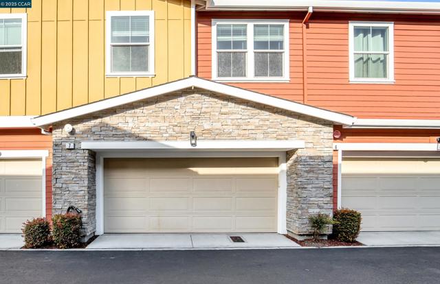 1233 Bockman, San Lorenzo CA: https://media.crmls.org/mediaz/1793c45a-14eb-44d2-959e-e14fdbdc595e.jpg
