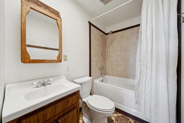 1315 Sunset Ridge Road, Los Gatos CA: https://media.crmls.org/mediaz/17944ec2-955a-4b12-ba43-c2dc433007a0.jpg