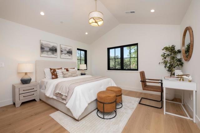 Image 28 of 40 For 2615 Hillside Drive