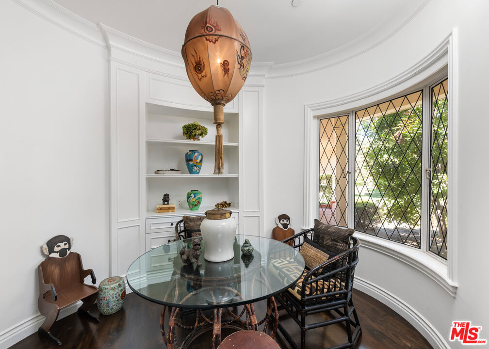 1115 N Beverly Drive