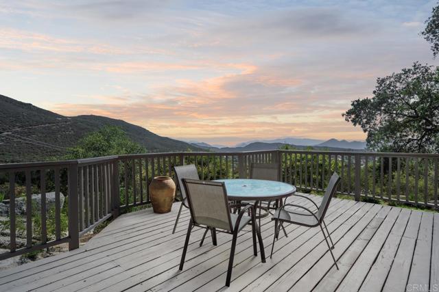 Detail Gallery Image 5 of 75 For 1480 Round Potrero Rd, Potrero,  CA 91963 - 3 Beds | 2/1 Baths