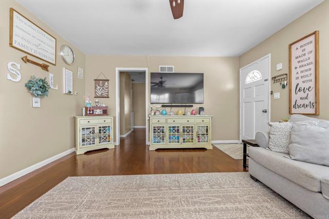 Detail Gallery Image 7 of 40 For 932 Alvin St, San Diego,  CA 92114 - 3 Beds | 2 Baths