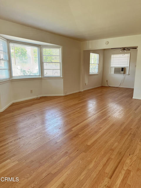 2483 Florencita W Drive, Montrose CA: https://media.crmls.org/mediaz/1795ead7-0144-41c4-9755-ddf59d1003cc.jpg