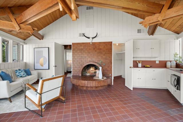 14228 Amherst Court, Los Altos Hills CA: https://media.crmls.org/mediaz/17969bd4-50a2-42a8-9d6e-c9332b1b07c9.jpg
