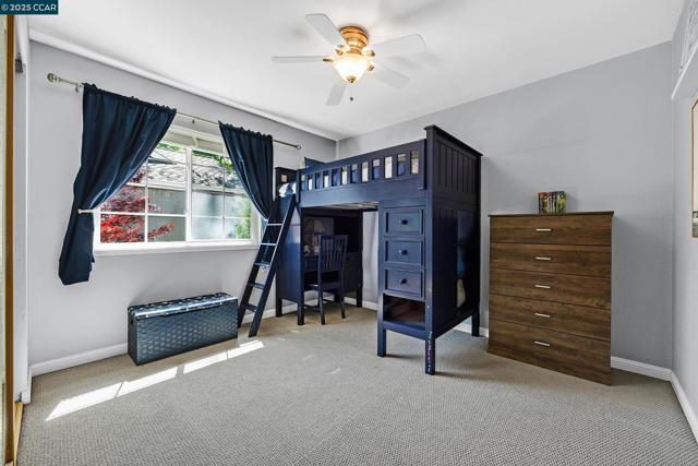 60 Rainbow Cir, Danville CA: https://media.crmls.org/mediaz/1796a55f-325d-4882-a1ad-de6cd70ce84d.jpg