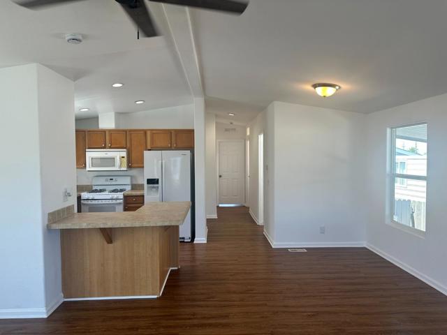 304 Carmel Ave, Marina CA: https://media.crmls.org/mediaz/17982c2f-9c0e-413f-a4a9-008c95b294ba.jpg