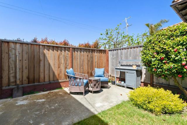 102 32nd Avenue, Santa Cruz CA: https://media.crmls.org/mediaz/17982ebe-52ba-4b2b-9875-d1667e7b0ec8.jpg