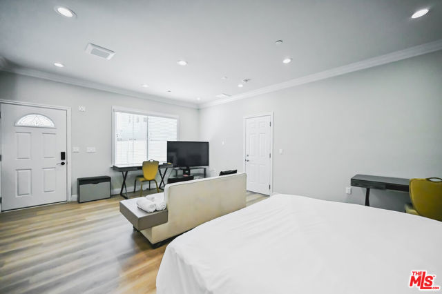 2028 S Chapel Avenue, Alhambra CA: https://media.crmls.org/mediaz/17994968-6737-4bbe-a96c-60182f7ce489.jpg