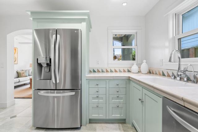 910 Pelton Avenue, Santa Cruz CA: https://media.crmls.org/mediaz/179a01d6-8018-4035-8392-e628d5ade8f6.jpg