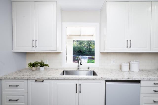 24821 Prospect Avenue, Los Altos Hills CA: https://media.crmls.org/mediaz/179a71fb-0a99-4097-af59-6d2977b7c053.jpg