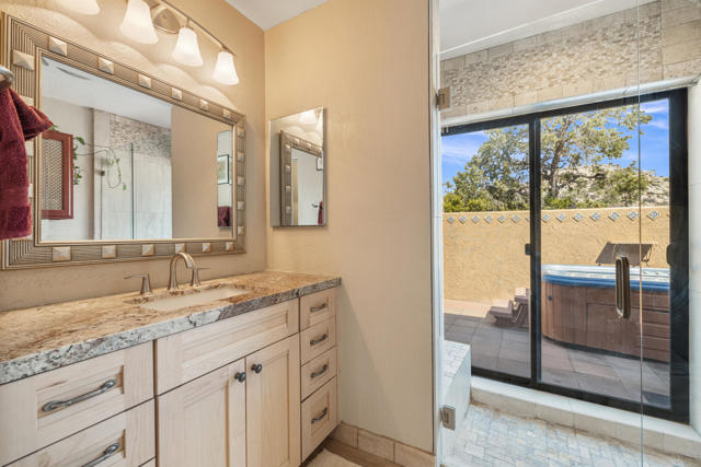 70770 S View Drive, Mountain Center CA: https://media.crmls.org/mediaz/179b289b-5f4d-4718-88f5-f398783a1ad2.jpg