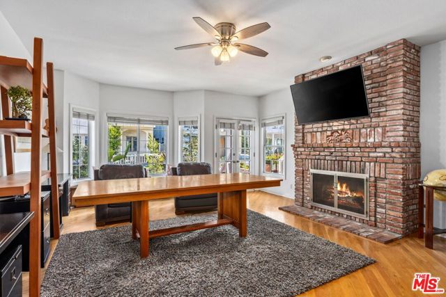 459 35th Street, Manhattan Beach, California 90266, 5 Bedrooms Bedrooms, ,3 BathroomsBathrooms,Residential,Sold,35th,25586389