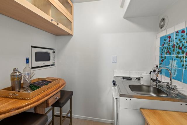 212 Gilbert Avenue, Menlo Park CA: https://media.crmls.org/mediaz/179b9a62-b79e-4c99-87a0-456f8759a60e.jpg