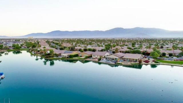 84325 Canzone Drive, Indio CA: https://media.crmls.org/mediaz/179c4bd3-df1b-4d57-95e1-dc8e6a81e0e6.jpg