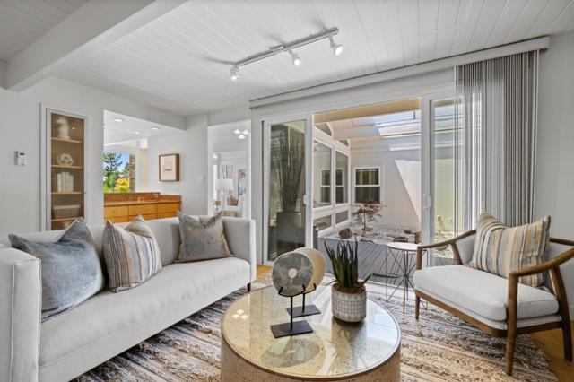 2989 Dolores Way, Burlingame CA: https://media.crmls.org/mediaz/179c6201-719f-44c3-8346-a23be80d3019.jpg