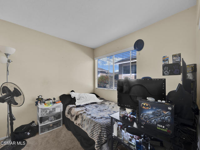 91 Cabrillo Court, Santa Paula CA: https://media.crmls.org/mediaz/179c918c-8485-4957-99ed-4529ec887f3c.jpg