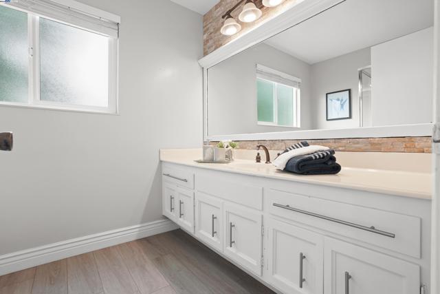 501 Amherst Ct, San Ramon CA: https://media.crmls.org/mediaz/179ce53c-876a-4045-8b26-195dae5c18b8.jpg