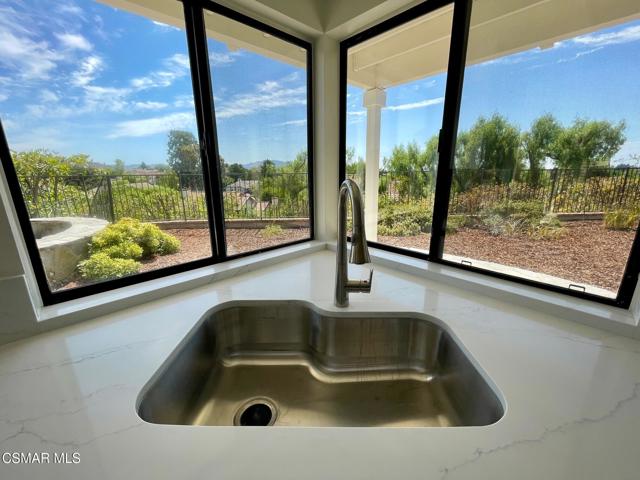 2568 Picadilly Circle, Thousand Oaks CA: https://media.crmls.org/mediaz/179cfdc3-385d-4863-9e3e-3e98548981df.jpg