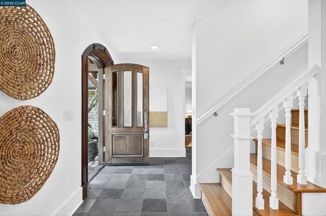 1206 Rimer Dr, Moraga CA: https://media.crmls.org/mediaz/179d46ad-f9a7-4d7a-83bd-a8333c7f163d.jpg