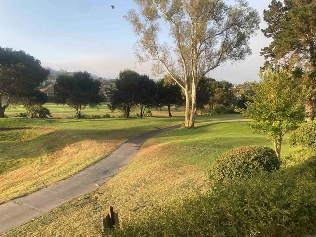 17788 Caminito Balata, San Diego CA: https://media.crmls.org/mediaz/179de3ac-7783-4d93-8c97-73c520ca2fc8.jpg