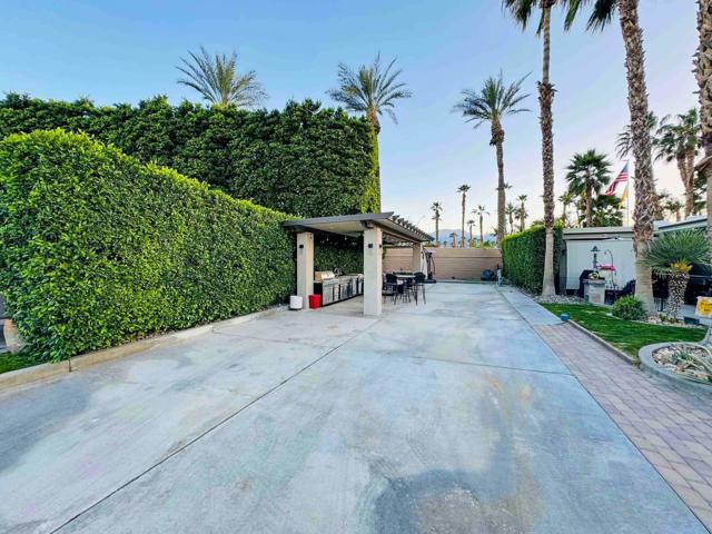80394 Avenue 48, Indio CA: https://media.crmls.org/mediaz/179ef6ed-1688-483a-944d-e043f5cc22ae.jpg