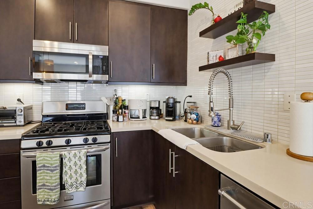 2182 Cosmo Way - photo 9